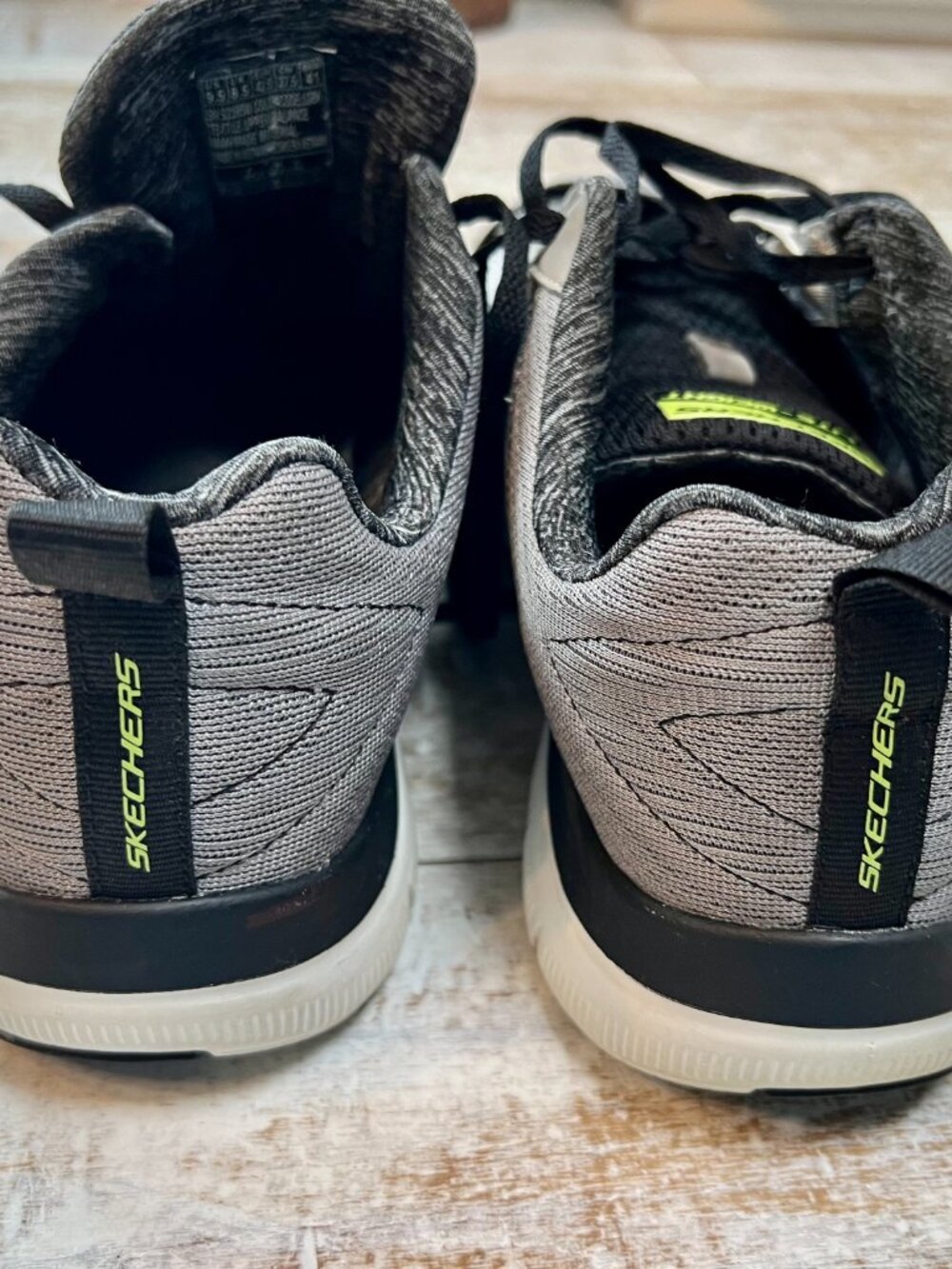 PRICE FIRM!  Mens Sketchers Dual-Lite Sneakers - Picture 5 of 9